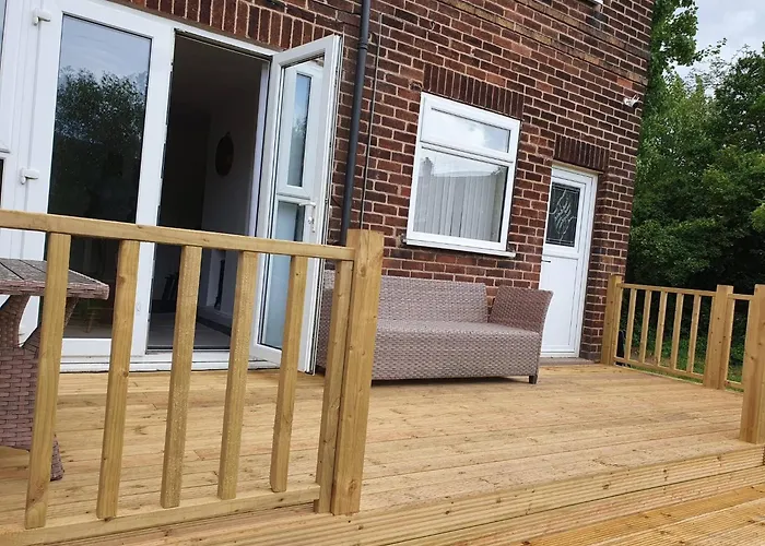 Holiday home Spacious 3br - Nr Clifton Train Station 510min Walk - Garden Free Parking Manchester