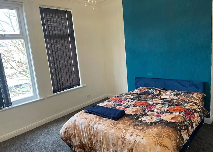 Princess Shahzadi Manchester