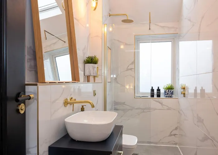 Stunning Family With Hot Tub In Worsley Casa vacanze *