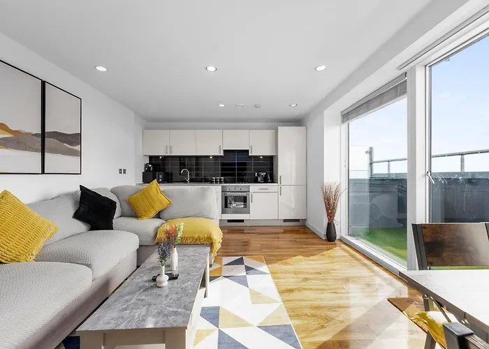 Penthouse Skyline - 2br, Massive Terrace Retreat Manchester