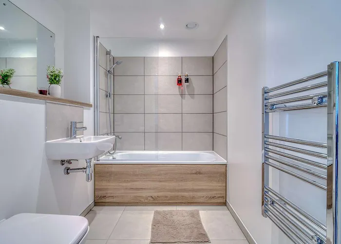 City View - Free Parking -Near Salford Royal - Sleeps 3 Mánchester