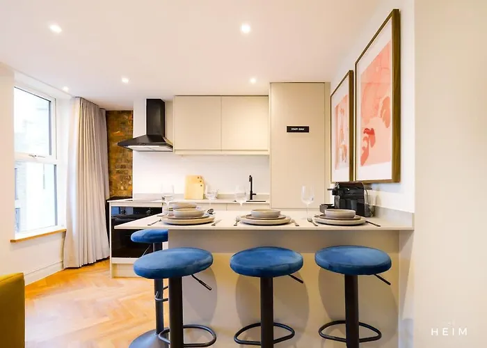 Herringbone At The Heim شقة *