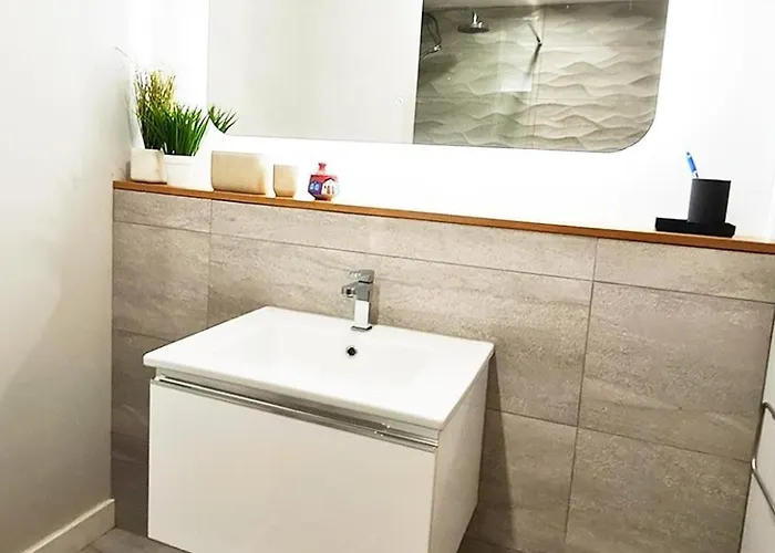 Also In Chorlton & Close To Everything Apartament