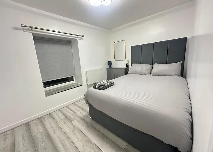 2 Bedroom - Near Coop Live & Etihad Stadium Manchester
