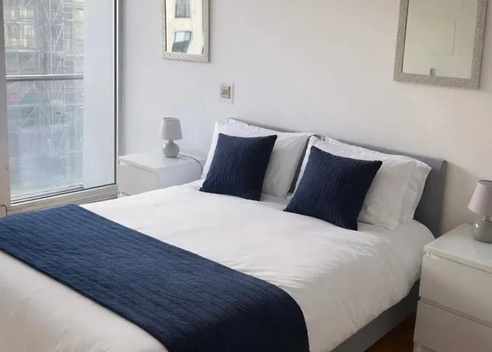 2 Bed Lowry River Collection Penthouse 公寓 *