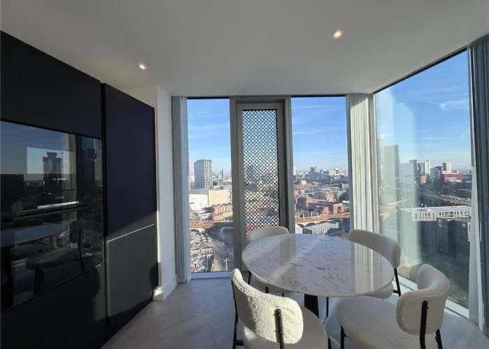 Luxury Skyline With Premium Facilities- M3 Apartament