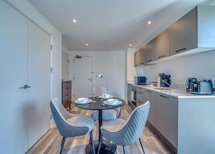 City View - Free Parking -Near Salford Royal - Sleeps 3 Mánchester