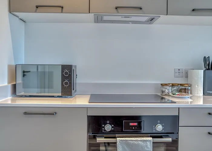 City View - Free Parking -Near Salford Royal - Sleeps 3 * Mánchester