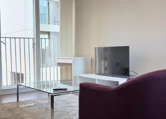 Modern Near Oxford Road, Centre * Manchester