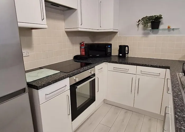 2 Bedroom In Manchester-sleeps 6-near Coop Live & Etihad With Free Parking *