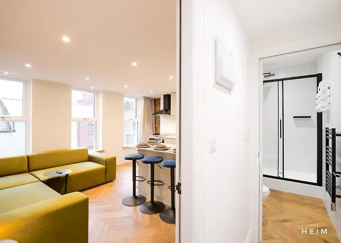 Herringbone At The Heim شقة