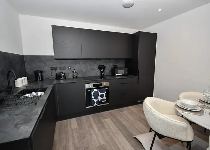 Modern 2 Bedroom In W Balcony 曼彻斯特