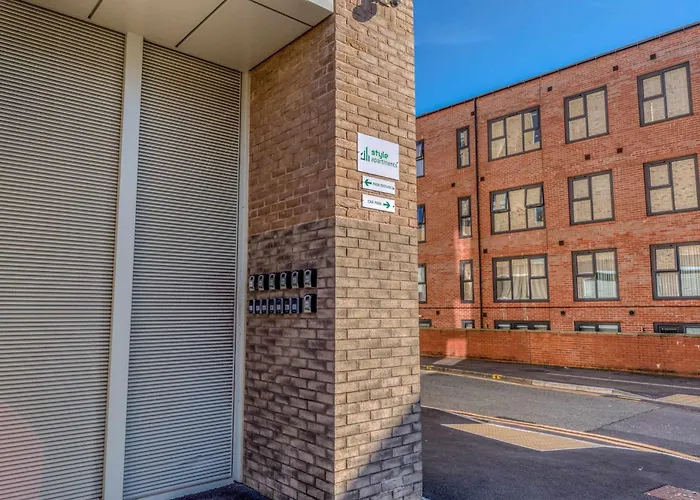 City View - Free Parking -Near Salford Royal - Sleeps 3 * Manchester