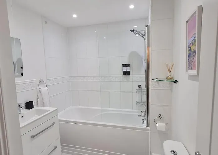 Apartment 2 Bedroom In Manchester-sleeps 6-near Coop Live & Etihad With Free Parking