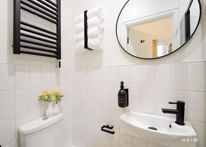 شقة Herringbone At The Heim