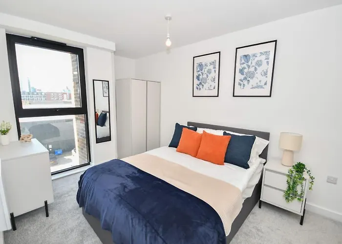 Modern 2 Bedroom In W Balcony 公寓