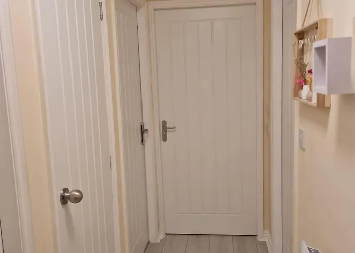 Apartment 2 Bedroom In Manchester-sleeps 6-near Coop Live & Etihad With Free Parking *