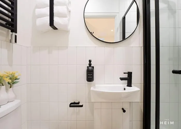 شقة Herringbone At The Heim