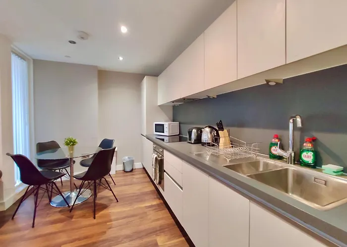 Apartment Modern Near Oxford Road, Centre *