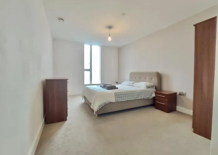 Apartment Modern Near Oxford Road, Centre *