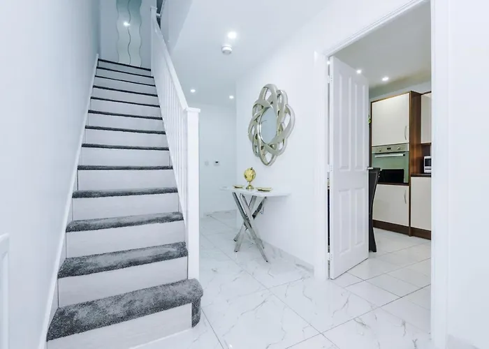 Apartamento Luxury 3 Bedroom House Close To Center *