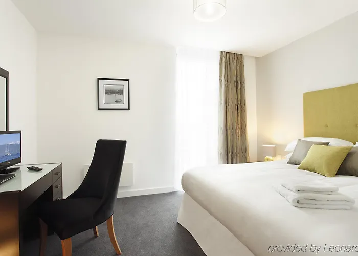 Cove Minshull Street