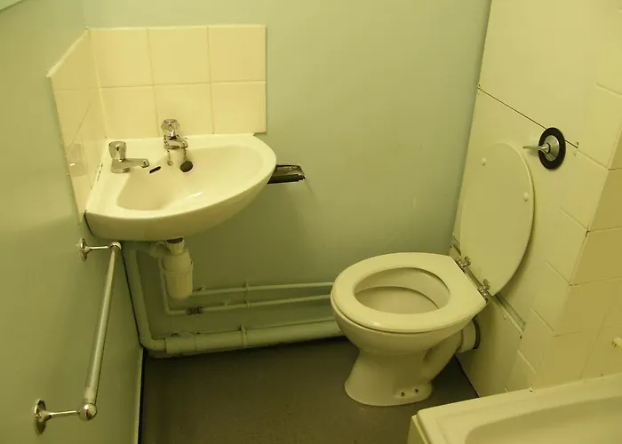 Weston Hall - Halls Of 2*