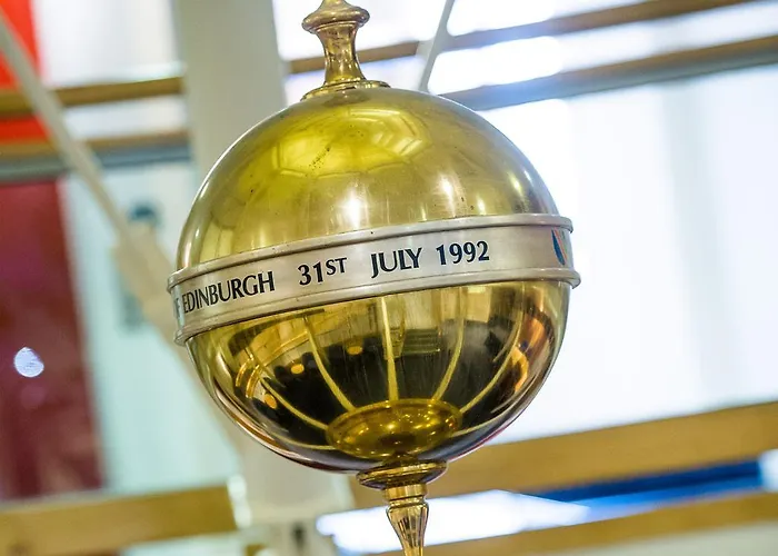 Pendulum 3* Manchester