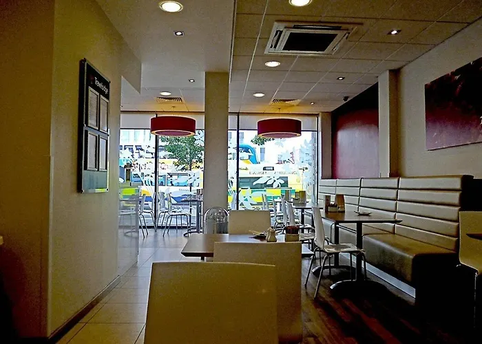 Travelodge Upper Brooks Street