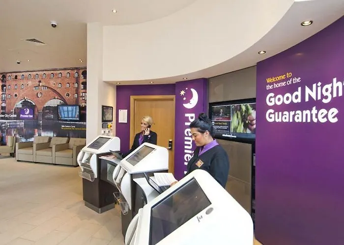 Premier Inn Manchester City Hotel 3*