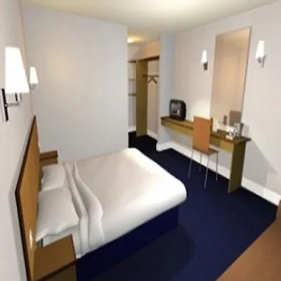 Travelodge Ancoats 3*