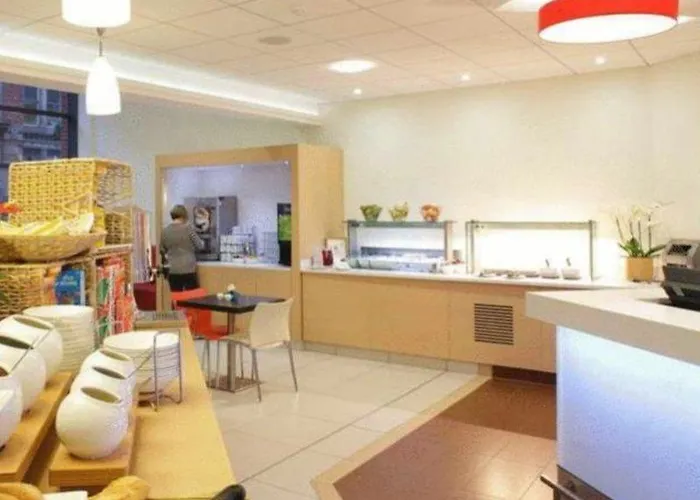 Hotell Ibis Centre Princess Street 3*