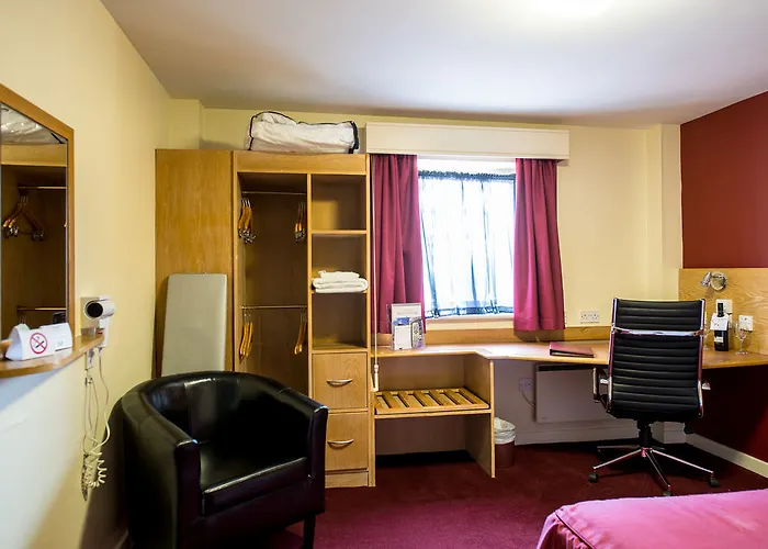 Pendulum 3* Manchester