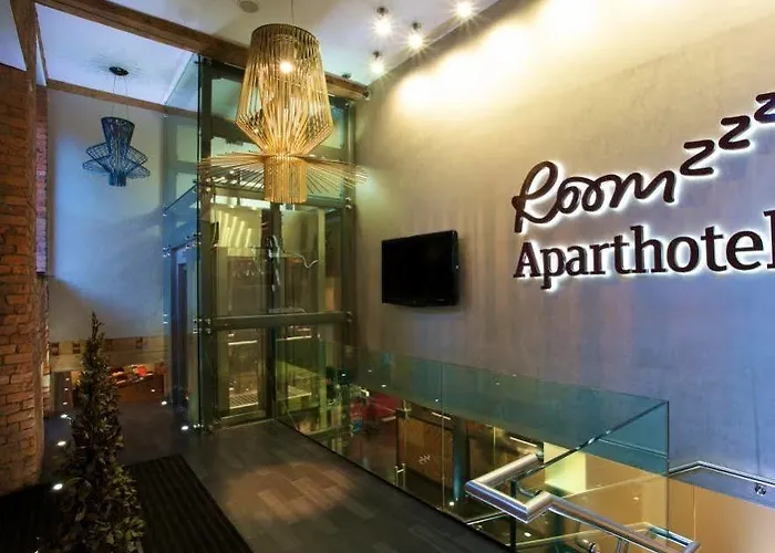 Apart-hotel Roomzzz 4*