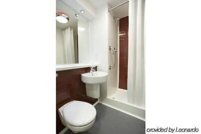 Travelodge Arena 3* Manchester