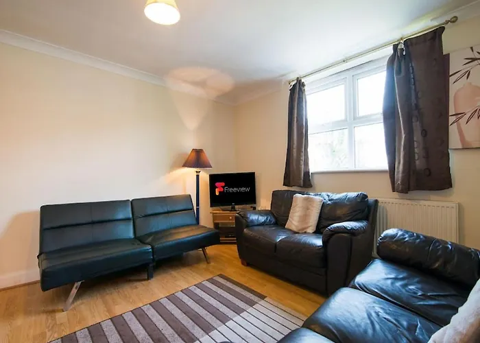 Appartement Long Reduced Rates 3p