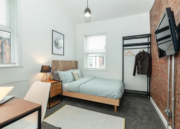 펜션 Park House - Large 3 Bedroom Victorian House, 10 Mins From 맨체스터