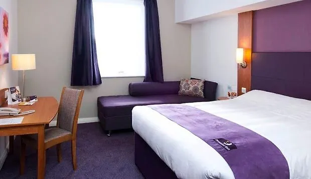 Premier Inn Manchester City Hotel 3*