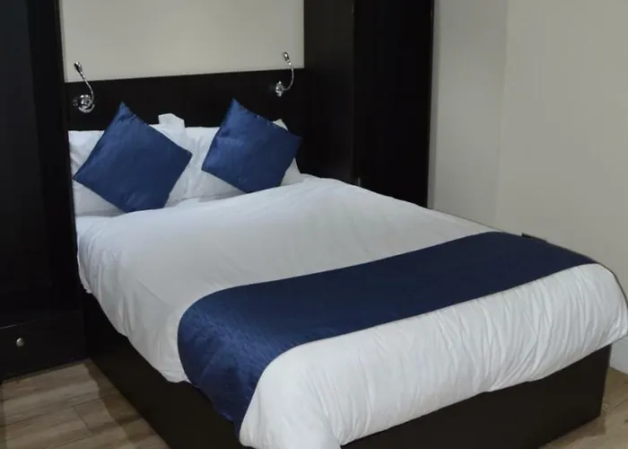 מלון Ville Hotel