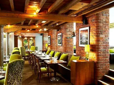 Otel Marriott Victoria & 4*