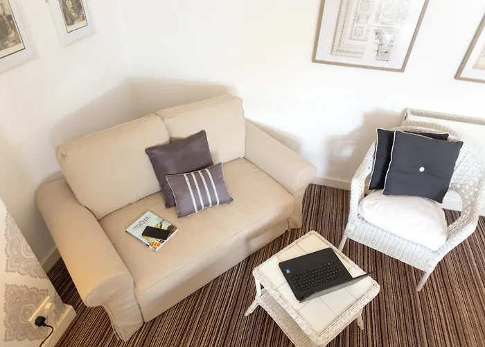 Guest house The Ascott