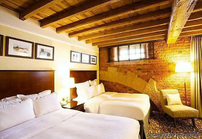 Marriott Victoria & Manchester