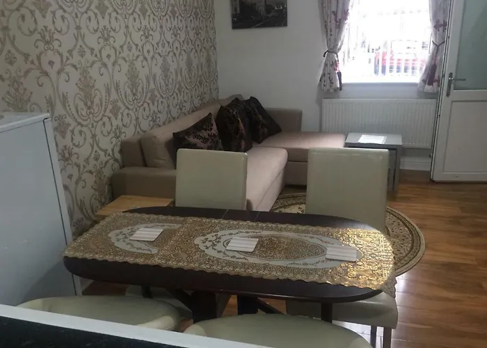 Knutsford House Holidays Manchester