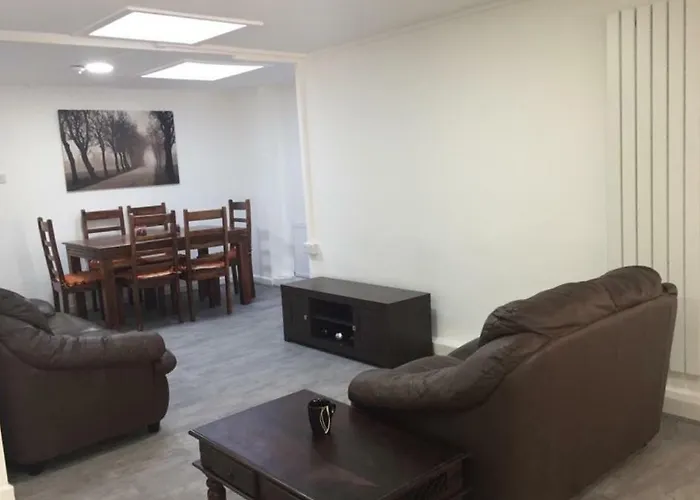 منزل للإقامة Sama's Stylish 4 *