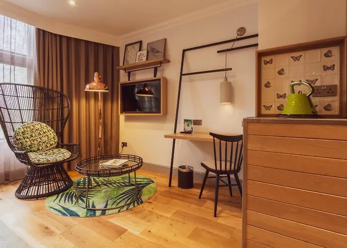 The Gardens מלון