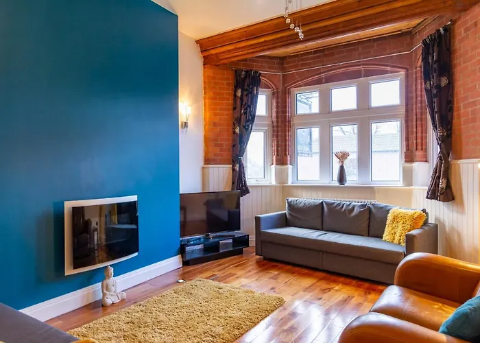 No 1 - The Old Red King Pub, Whitefield, *