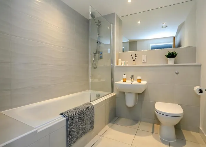 Апартаменты Hilltop Serviced Apartments- Northern Quarter