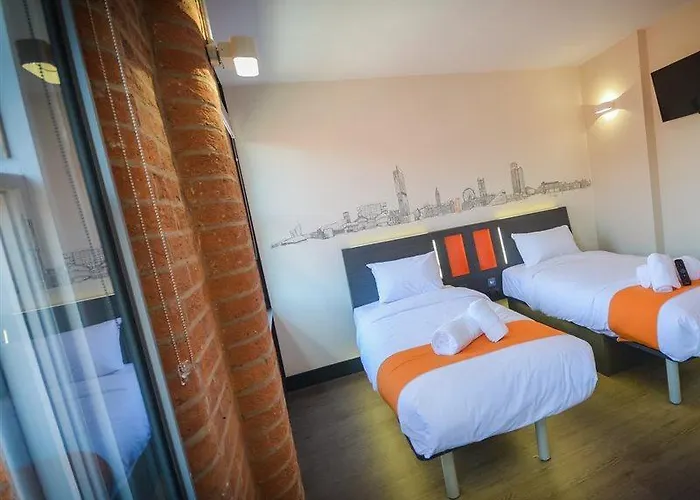 Ξενοδοχείο Easyhotel 2*